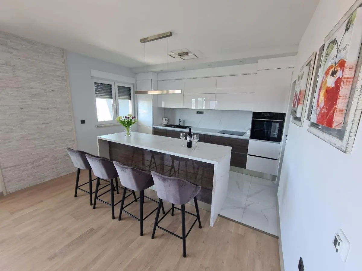 Apartman Ivana Trogir 0*,